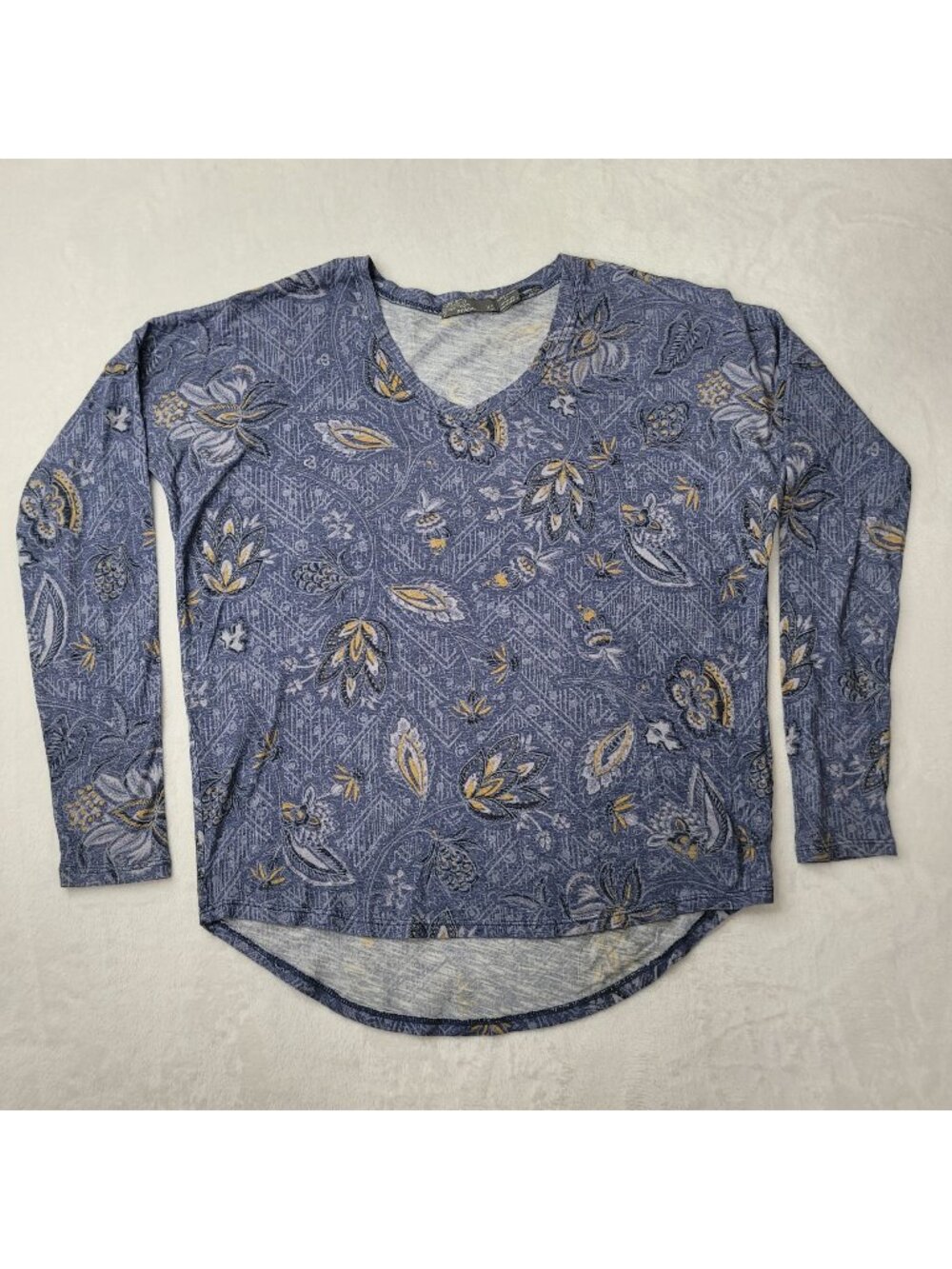 prAna Women's Blue Floral Long Sleeve V-Neck Top Size XS Made In USA